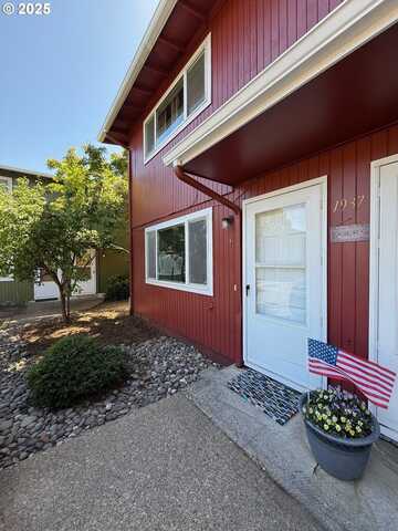 1937 W 17TH AVE, Eugene, OR 97402