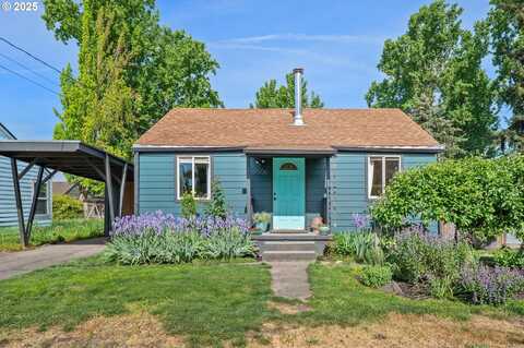 9506 NE GERTZ CIR, Portland, OR 97211