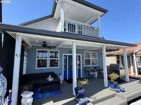 19609 NE Marine DR, Portland, OR 97230