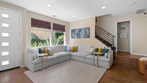 7893 Altana Way, San Diego, CA 92108