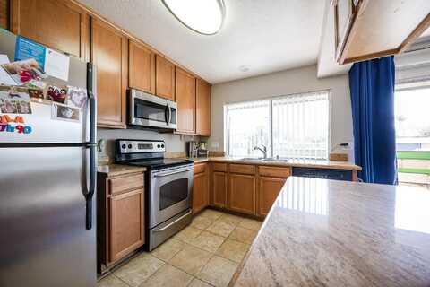 615 Fredricks Ave., Oceanside, CA 92058