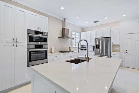 10680 Grande Boulevard, West Palm Beach, FL 33412