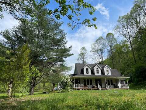 1616 Rockcastle Road, Inez, KY 41224