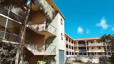100 SE 6th Avenue, Pompano Beach, FL 33060