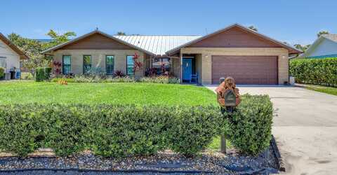 4706 SE Manatee Terrace, Stuart, FL 34997