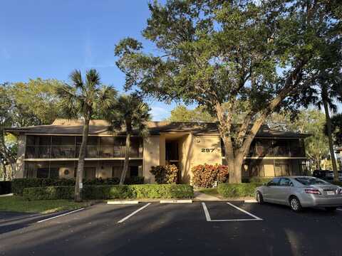 297 Deer Creek Boulevard, Deerfield Beach, FL 33442