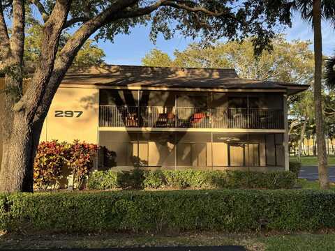 297 Deer Creek Boulevard, Deerfield Beach, FL 33442