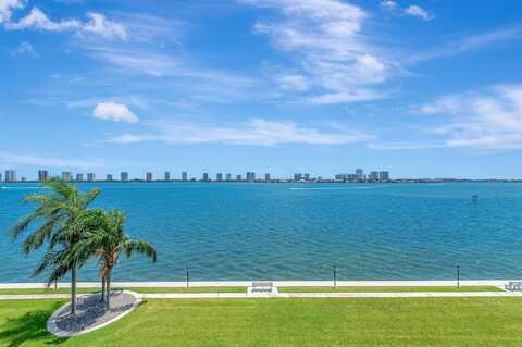 801 Lake Shore Drive, Lake Park, FL 33403