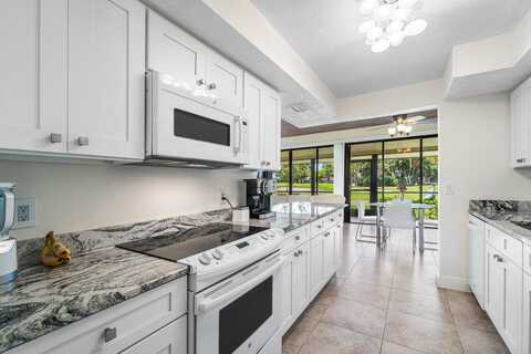 267 Old Meadow Way, Palm Beach Gardens, FL 33418