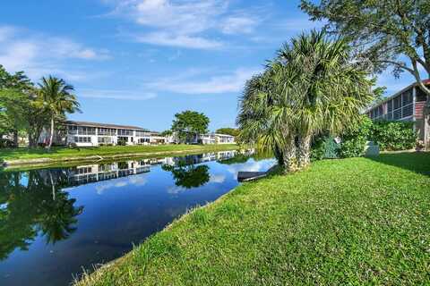 48 Sheffield B, West Palm Beach, FL 33417