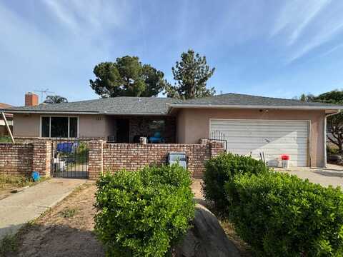 3038 Sample Avenue E, Fresno, CA 93710