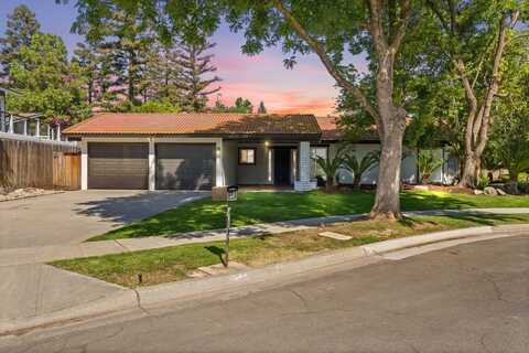 1859 Homsy Avenue S, Fresno, CA 93727
