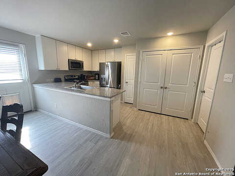 Ambush Ridge, San Antonio, TX 78220