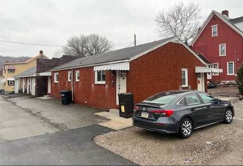 Strawberry Way, California, PA 15419