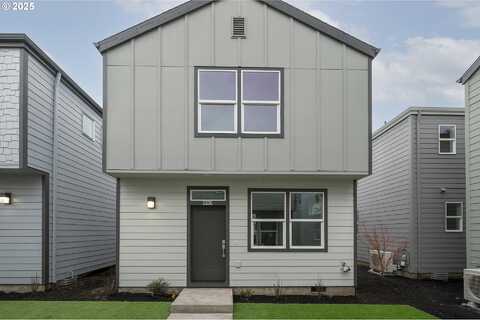 N Crater Ln, Newberg, OR 97132
