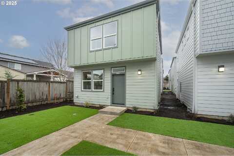 N Crater Ln, Newberg, OR 97132