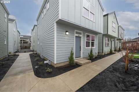 N Crater Ln, Newberg, OR 97132