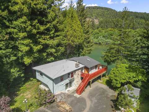 6555 South Bank, Crescent City, CA 95531