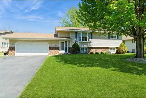 7716 82nd Avenue N, Brooklyn Park, MN 55445