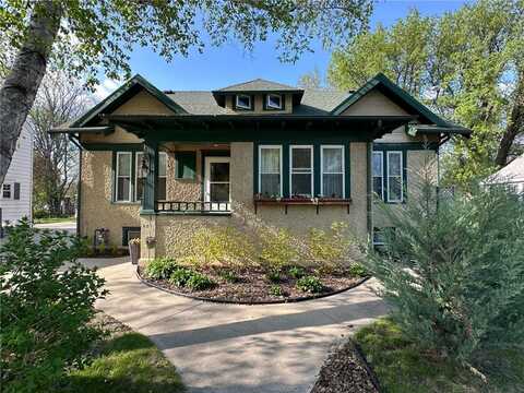 806 Ella Avenue NW, Willmar, MN 56201