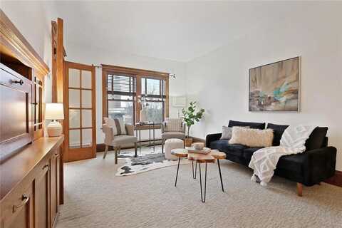 385 Laurel Avenue, Saint Paul, MN 55102