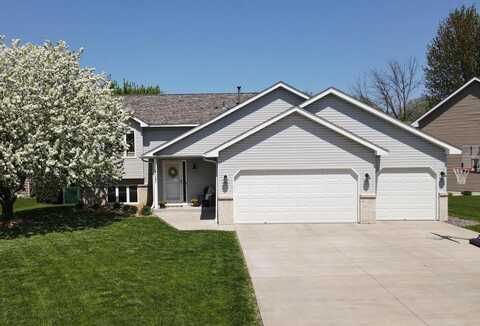7062 Eagle Trail, Centerville, MN 55038