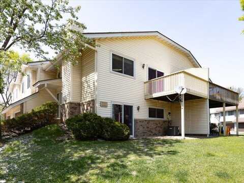 1042 Aston Circle, Burnsville, MN 55337