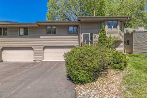 1567 S Bavarian Pass, Fridley, MN 55432