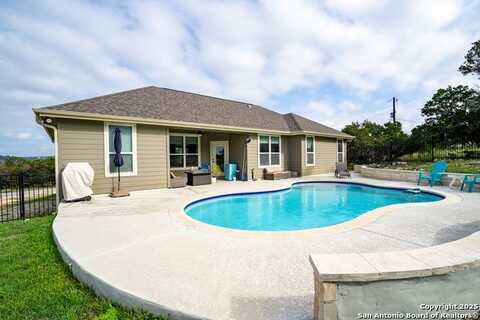 1587 Lakeshore Dr, Canyon Lake, TX 78133