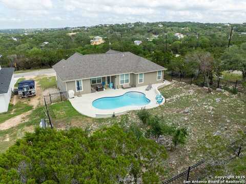 1587 Lakeshore Dr, Canyon Lake, TX 78133