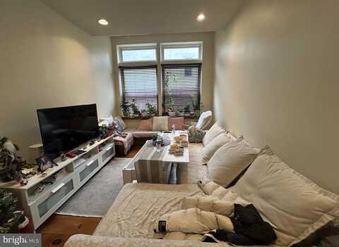 721 SANSOM STREET, PHILADELPHIA, PA 19106