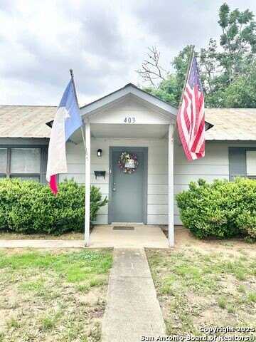 401/403 W Adams, Pleasanton, TX 78064