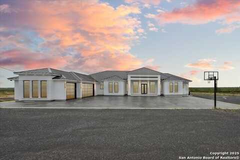 1799 County Road 651, Devine, TX 78016