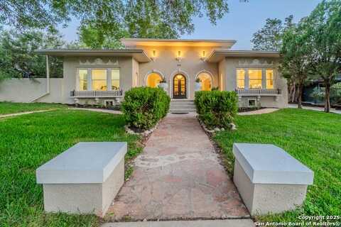 520 Queen Anne, San Antonio, TX 78209