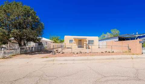 217 65TH Street SW, Albuquerque, NM 87121