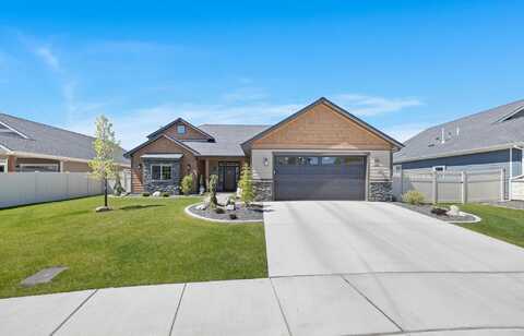 9130 N Secretariat Ln, Hayden, ID 83835