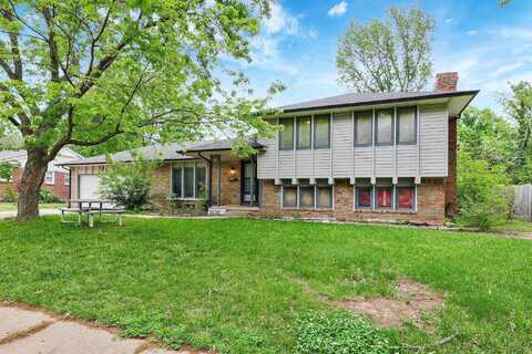 1136 S Apache Dr, Wichita, KS 67207
