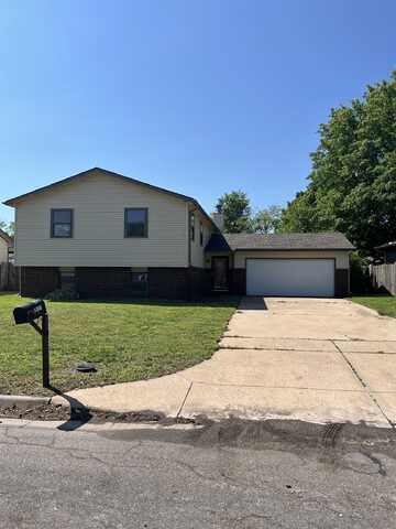 10023 W Esthner, Wichita, KS 67209
