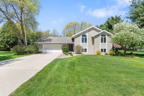 4880 Kirkwood Drive, Waunakee, WI 53597