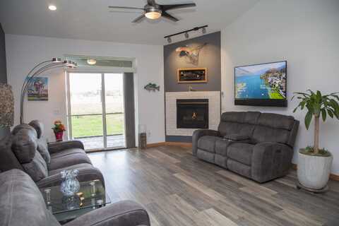 66 Berdella Court, Cross Plains, WI 53528