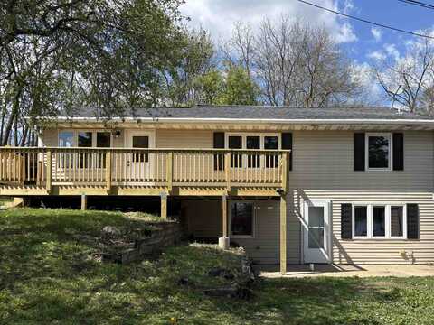 W9334 Bluff Lane, Cambridge, WI 53523