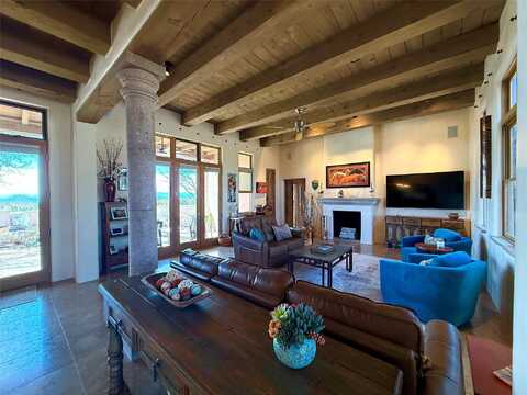 13 Vista Valle Grande, Santa Fe, NM 87506