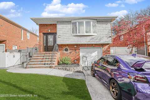 80 Valdemar Avenue, Staten Island, NY 10309