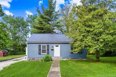 910 N College Avenue, Salem, IN 47167