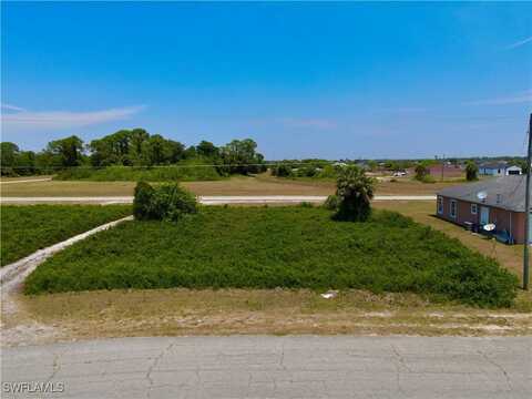 7015 Gill Circle, Labelle, FL 33935