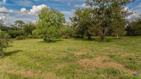 338 Robinhood Rd, Victoria, TX 77905