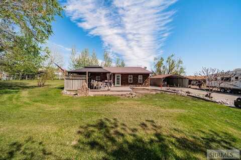 1122 E Butte Road, Menan, ID 83434