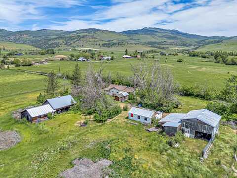 560 E Valley View Road, Ashland, OR 97520