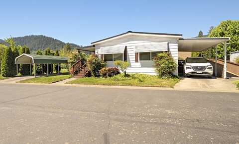 515 E Main Street, Rogue River, OR 97537