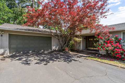 305 S Groveland Avenue, Medford, OR 97504